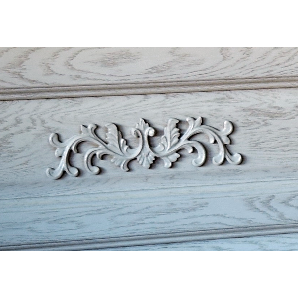  Cabinet furniture - with ornaments