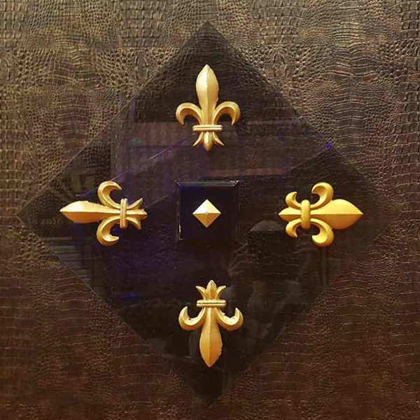 Ornament Center 11